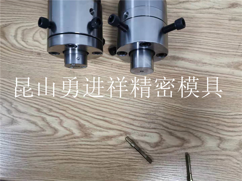 輸液管模具